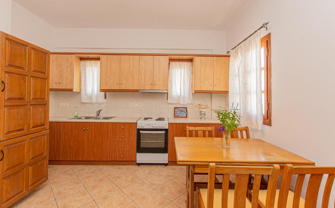 Agrabely Guest House Galanado Екстериор снимка